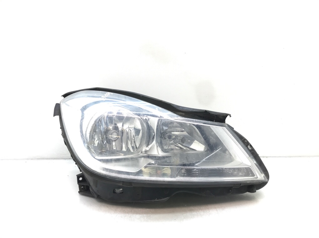 Фара правая для Mercedes C W204, 2012 г. 2.2 CDi дизель б/у
