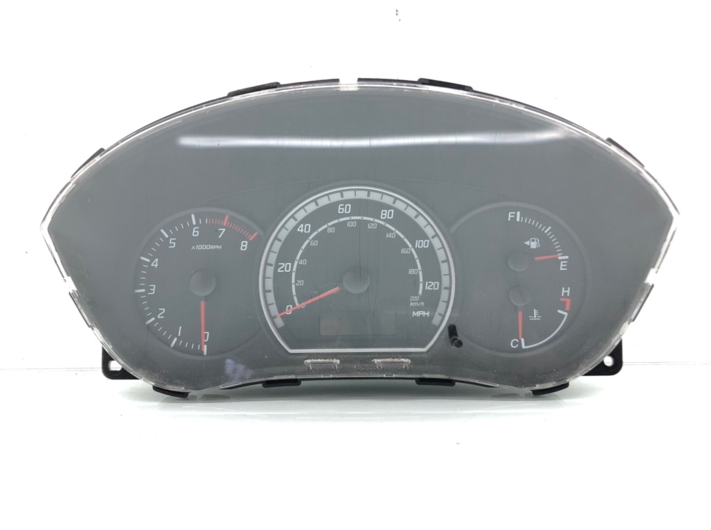 Щиток приборов (приборная панель) для Suzuki Swift, 2005 г. 1.3 i бензин б/у
