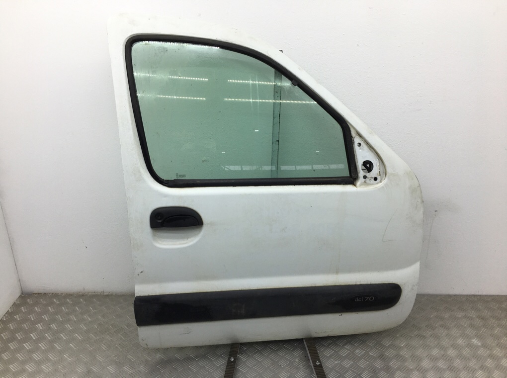 Дверь передняя правая для Nissan Kubistar, 2008 г. 1.5 DCi дизель б/у
