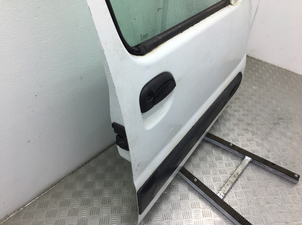 Дверь передняя правая для Nissan Kubistar, 2008 г. 1.5 DCi дизель б/у — фото 2
