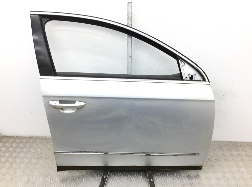 Дверь передняя правая для Volkswagen Passat, 2006 г. 2.0 TDi дизель б/у