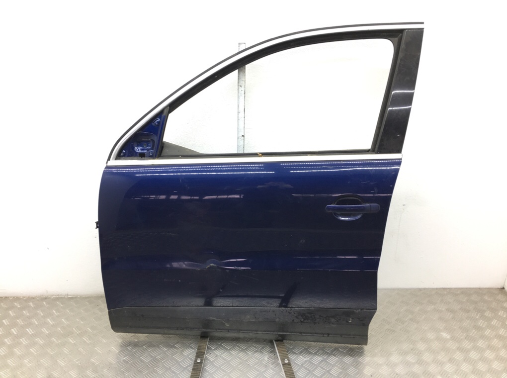 Дверь передняя левая для Volkswagen Tiguan, 2009 г. 2.0 TDi дизель б/у