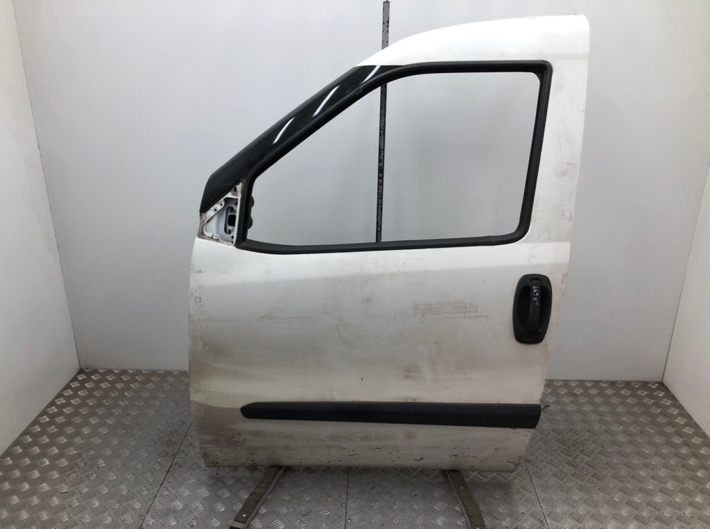 Дверь передняя левая для Fiat Doblo, 2014 г. 1.6 JTD дизель б/у