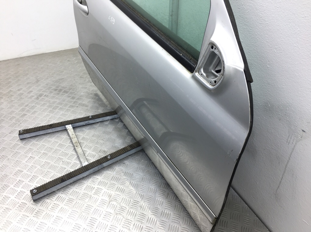 Дверь передняя правая для Mercedes C W203, 2002 г. 1.8 i бензин б/у — фото 3