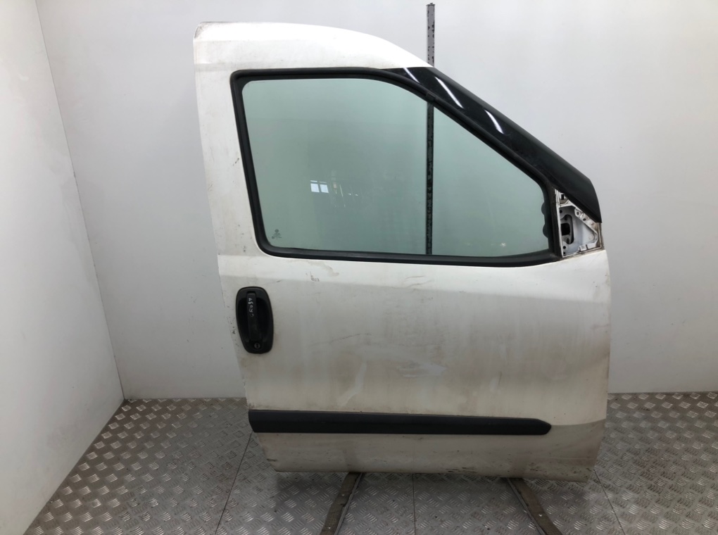 Дверь передняя правая для Fiat Doblo, 2014 г. 1.6 JTD дизель б/у