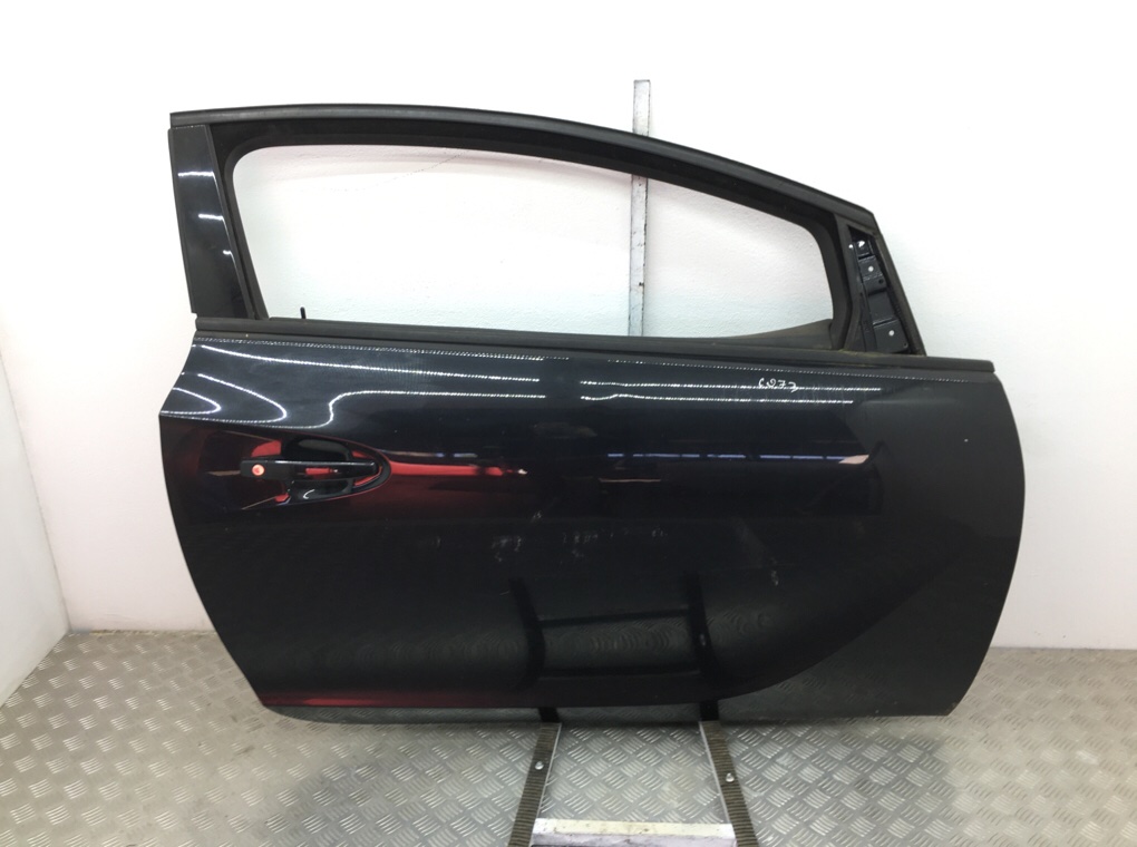 Дверь передняя правая для Opel Astra, 2012 г. 1.7 CDTi дизель б/у