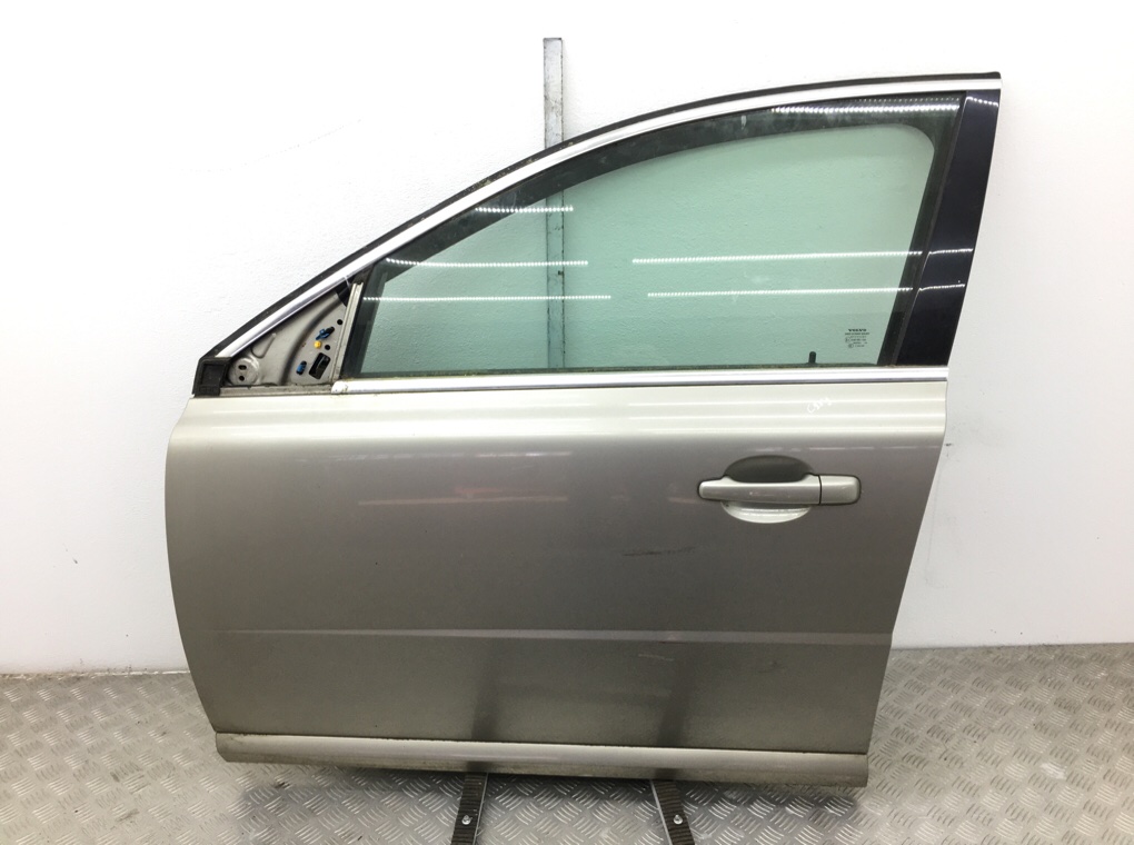 Дверь передняя левая для Volvo V70, 2009 г. 2.0 TD дизель б/у