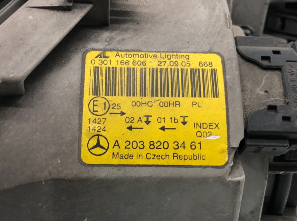 Фара правая для Mercedes C W203, 2006 г. 2.2 CDi дизель б/у — фото 5