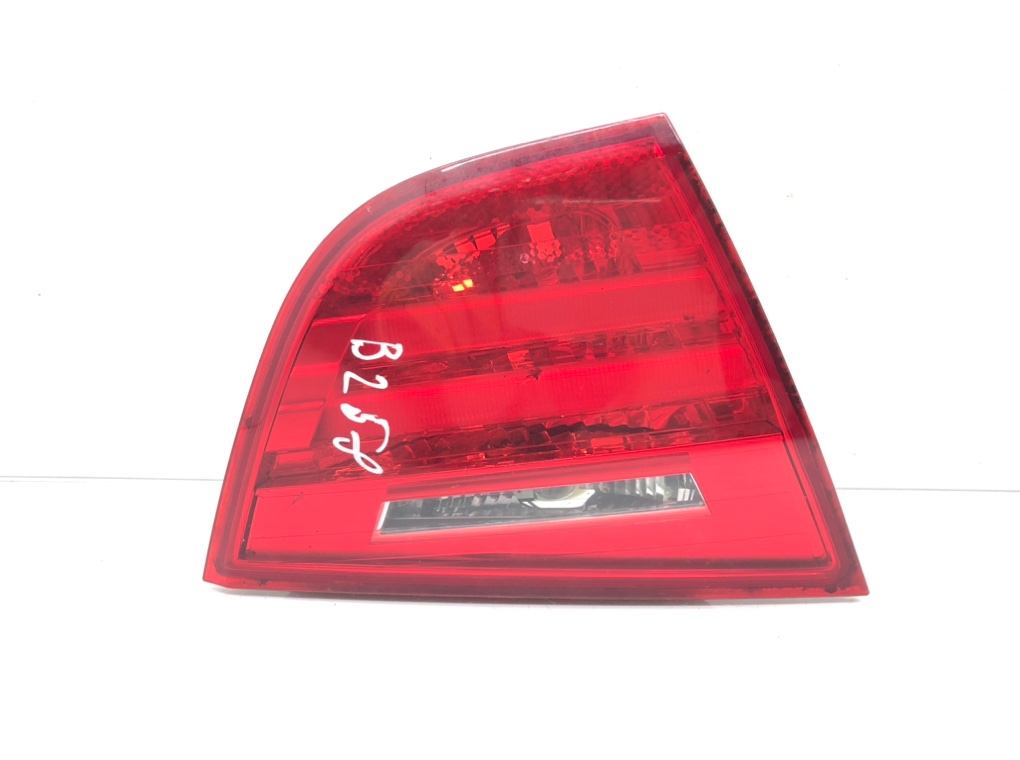 Фонарь крышки багажника левый для BMW 3 E90/E91/E92/E93, 2010 г. 2.0 i бензин б/у