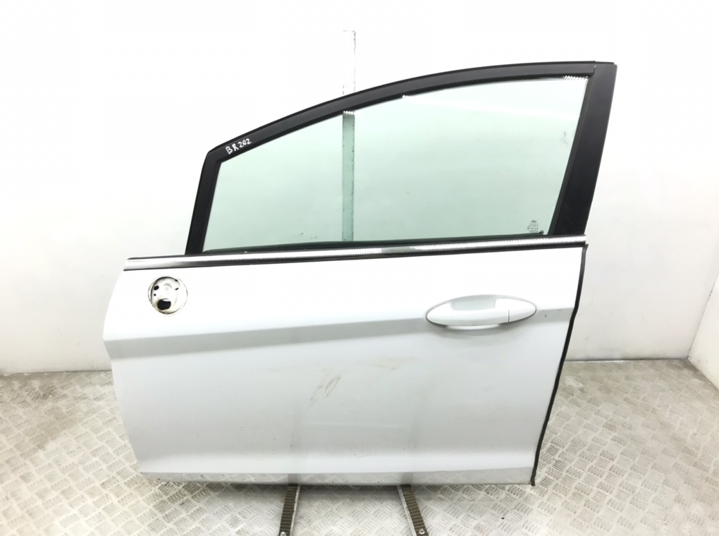 Дверь передняя левая для Ford Fiesta, 2011 г. 1.4 TDCI дизель б/у