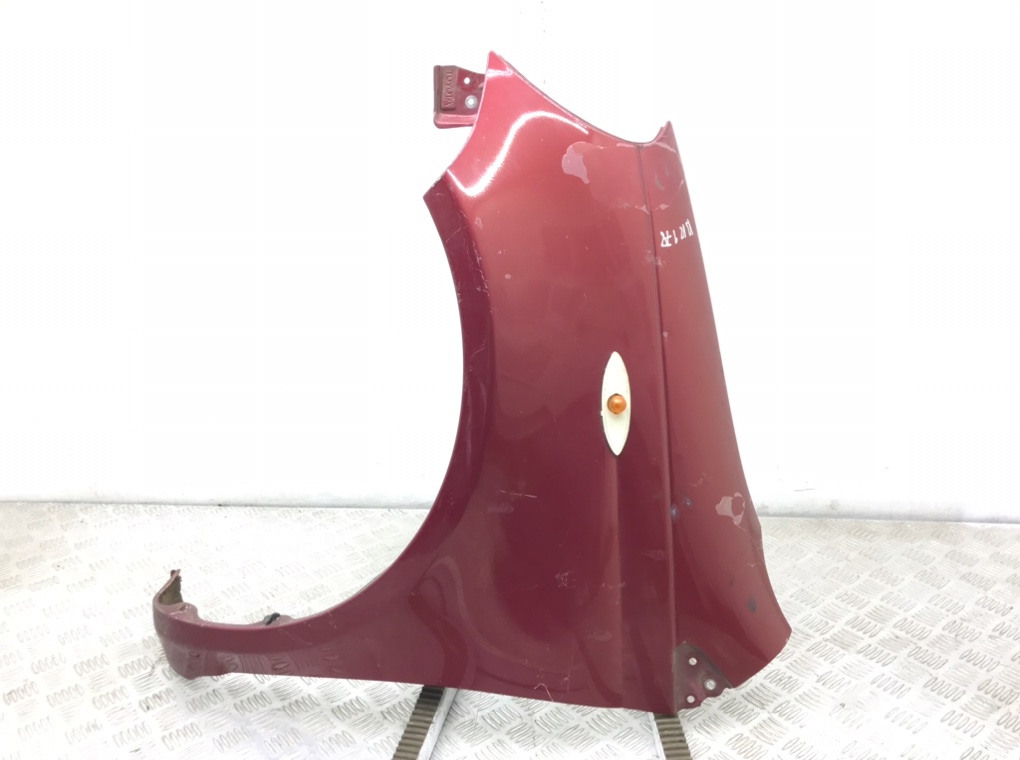 Крыло переднее левое для Toyota Yaris, 2002 г. 1.0 i бензин б/у