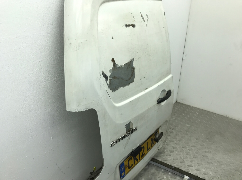 Дверь задняя распашная левая для Citroen Berlingo, 2012 г. 1.6 HDi дизель б/у — фото 2