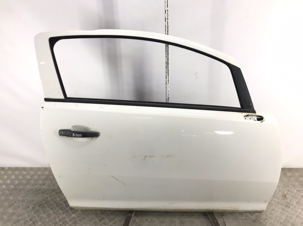 Дверь передняя правая для Opel Corsa, 2010 г. 1.2 i бензин б/у