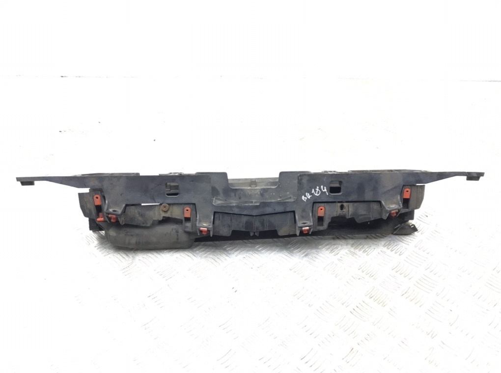 Планка под капот для Opel Astra, 2011 г. 2.0 CDTi дизель б/у