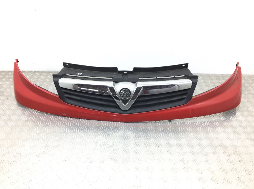 Решетка радиатора для Opel Vivaro, 2013 г. 2.0 CDTi дизель б/у