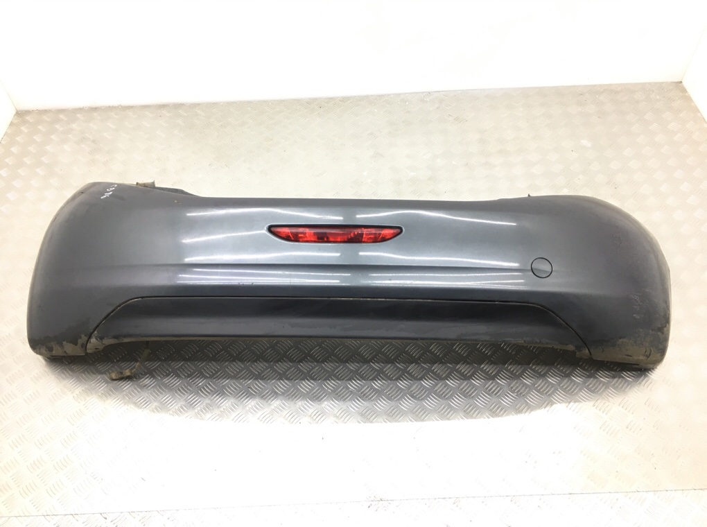 Бампер задний для Peugeot 208, 2014 г. 1.4 HDi дизель б/у