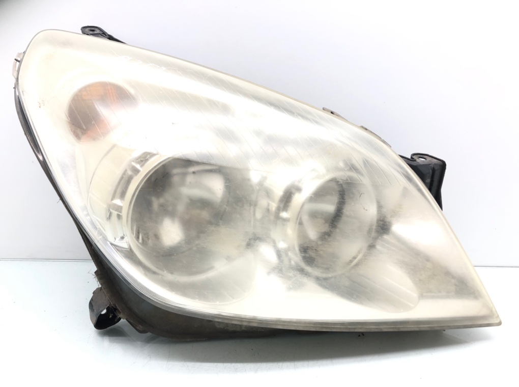 Фара правая для Opel Astra, 2007 г. 1.3 CDTi дизель б/у