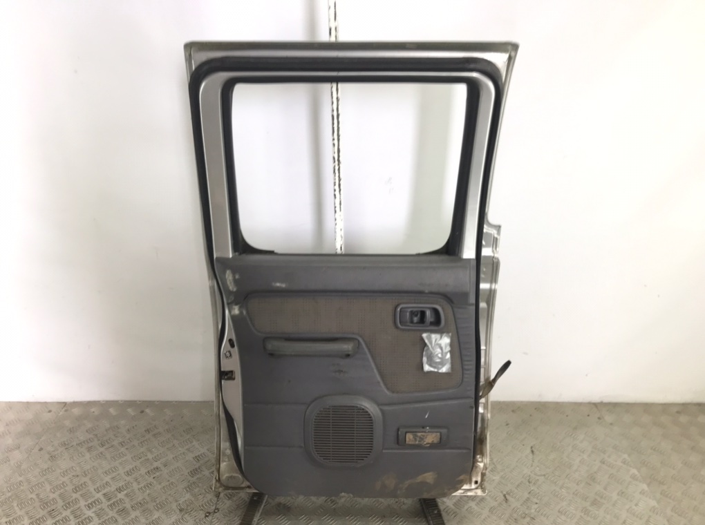Дверь задняя левая для Nissan Navara, 2003 г. 2.5 DCi дизель б/у — фото 3