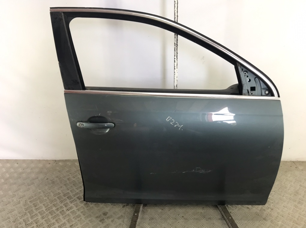 Дверь передняя правая для Volkswagen Golf, 2009 г. 2.0 TDi дизель б/у