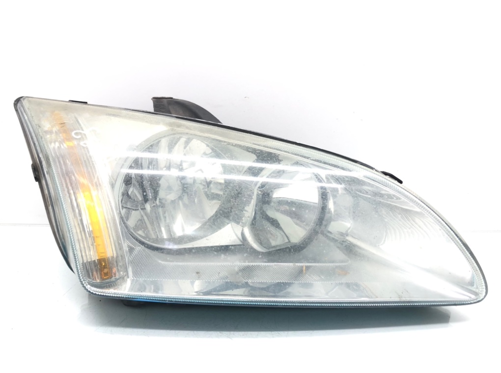Фара правая для Ford Focus, 2005 г. 1.6 TDCi дизель б/у