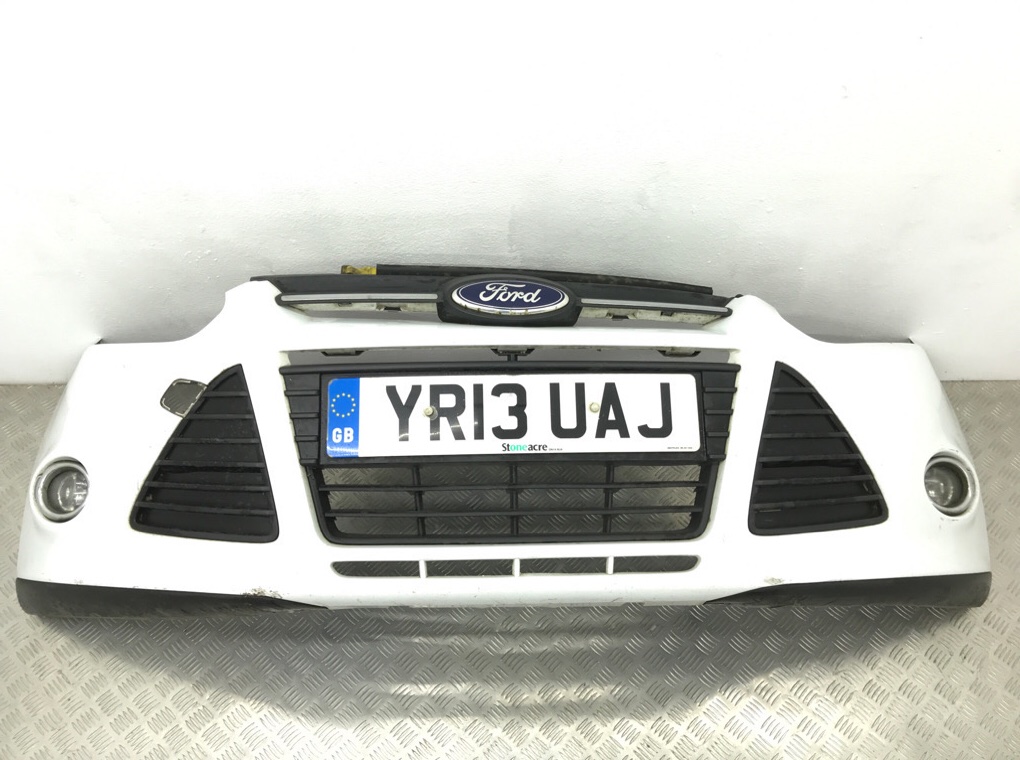 Бампер передний для Ford Focus, 2013 г. 1.0 i бензин б/у