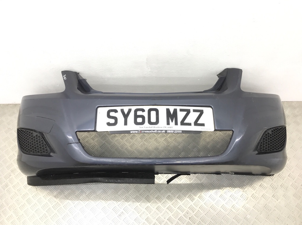 Бампер передний для Opel Zafira, 2010 г. 1.6 i бензин б/у