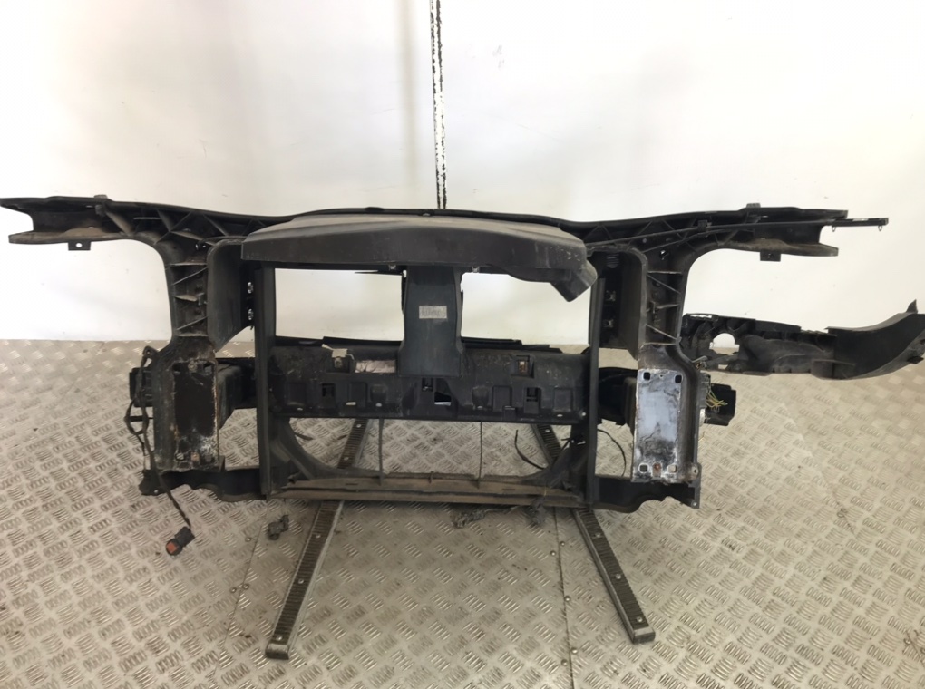 Панель передняя (телевизор) для BMW X1 E84, 2009 г. 2.0 TD дизель б/у — фото 4