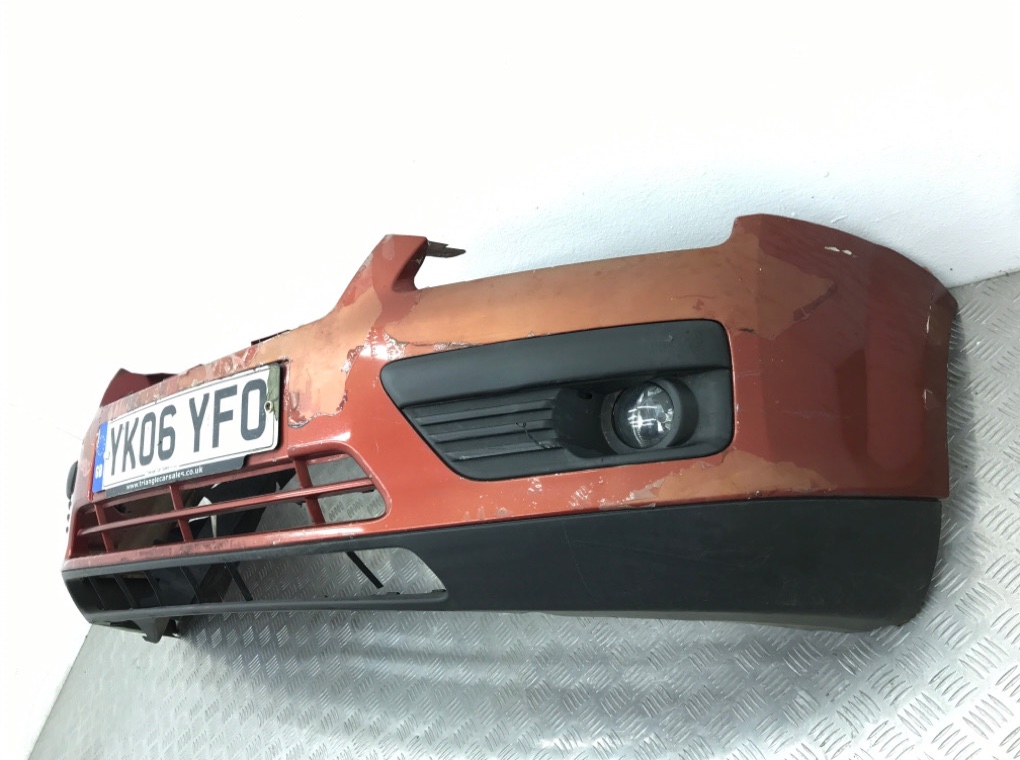 Бампер передний для Ford Focus, 2006 г. 1.6 i бензин б/у — фото 4