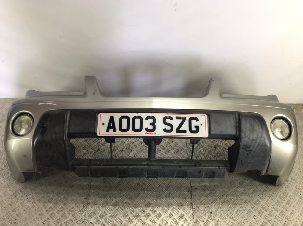Бампер передний для Nissan X-Trail, 2003 г. 2.2 DCi дизель б/у