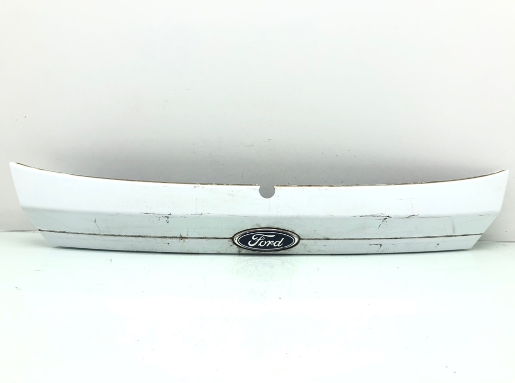 Накладка подсветки номера для Ford Fiesta, 2011 г. 1.6 TDCi дизель б/у