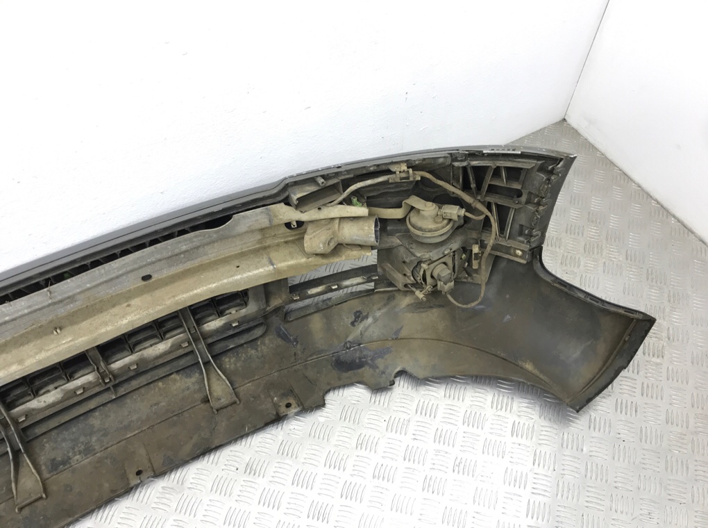 Бампер передний для Audi A4, 2003 г. 1.9 TDi дизель б/у — фото 7