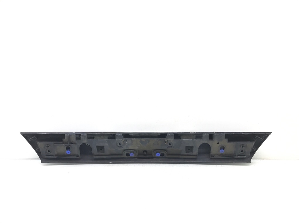 Накладка подсветки номера для Ford Mondeo, 2014 г. 2.0 TDCi дизель б/у — фото 3