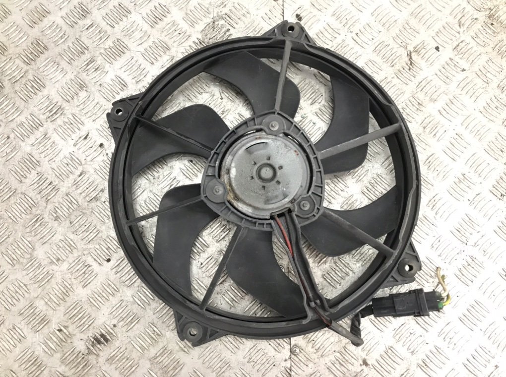 Вентилятор радиатора для Citroen C4 Grand Picasso, 2008 г. 1.6 HDi дизель б/у