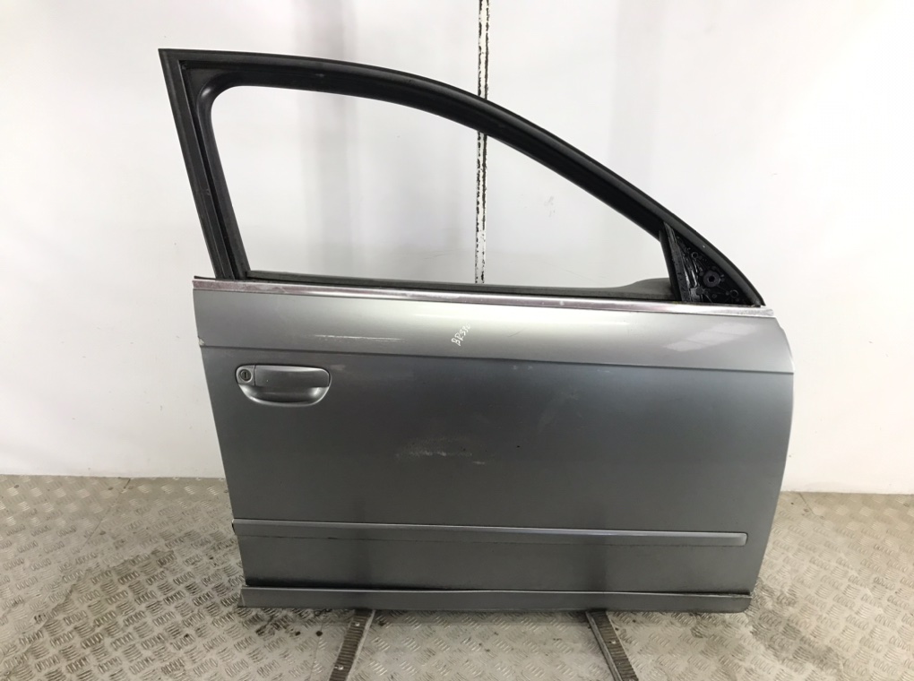 Дверь передняя правая для Audi A4, 2007 г. 1.9 TDi дизель б/у