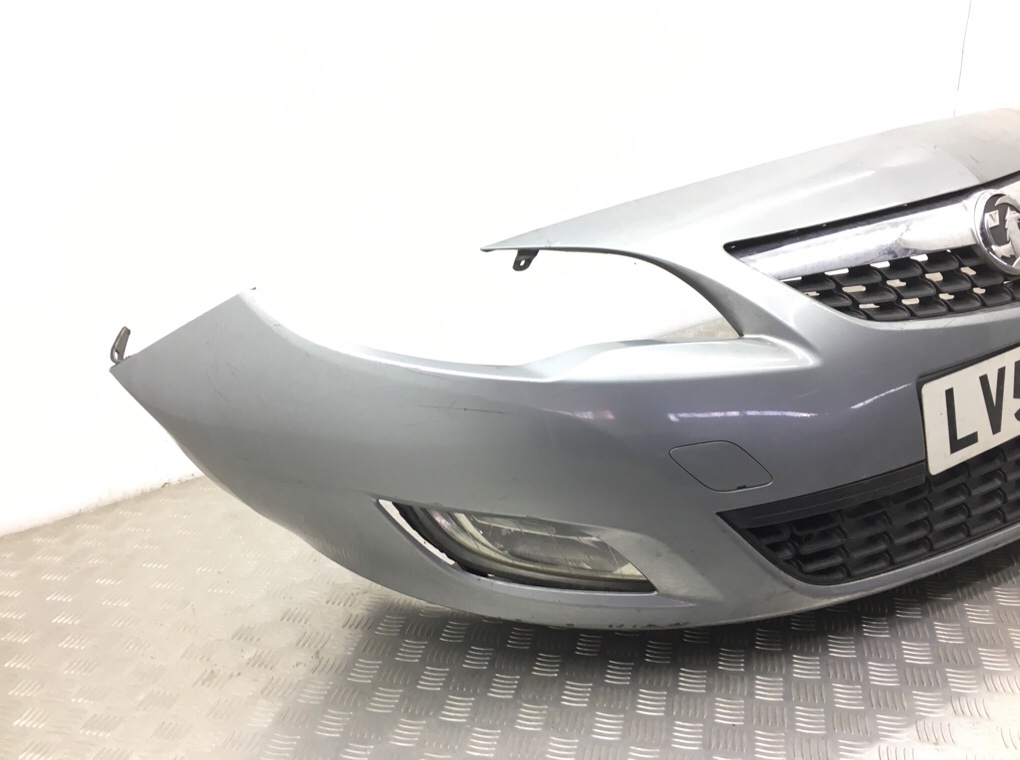 Бампер передний для Opel Astra, 2009 г. 1.6 i бензин б/у — фото 3