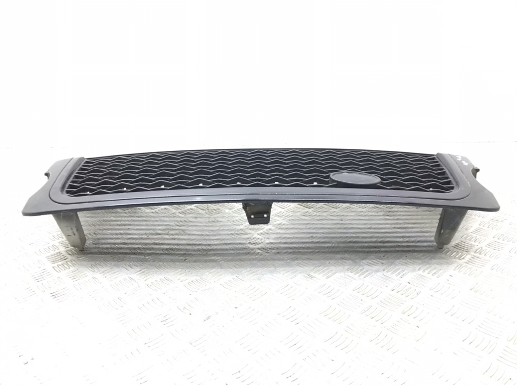 Решетка радиатора для Land Rover Range Rover Sport, 2008 г. 2.7 TD дизель б/у — фото 2