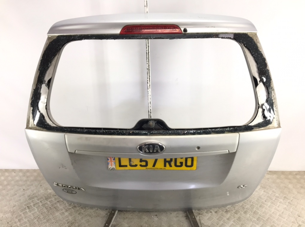 Крышка багажника для Kia Carnival, 2008 г. 2.9 CRDi дизель б/у