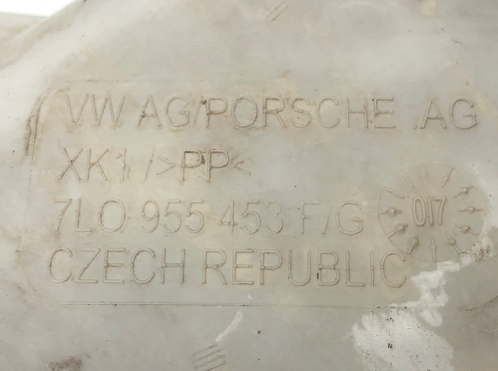 Бачок омывателя для Volkswagen Touareg, 2009 г. 2.5 TDi дизель б/у — фото 5