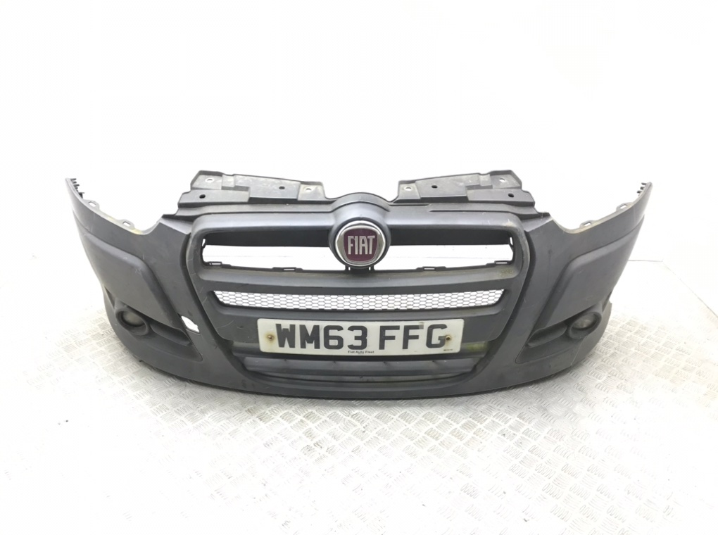 Бампер передний для Fiat Doblo, 2013 г. 1.3 JTD дизель б/у