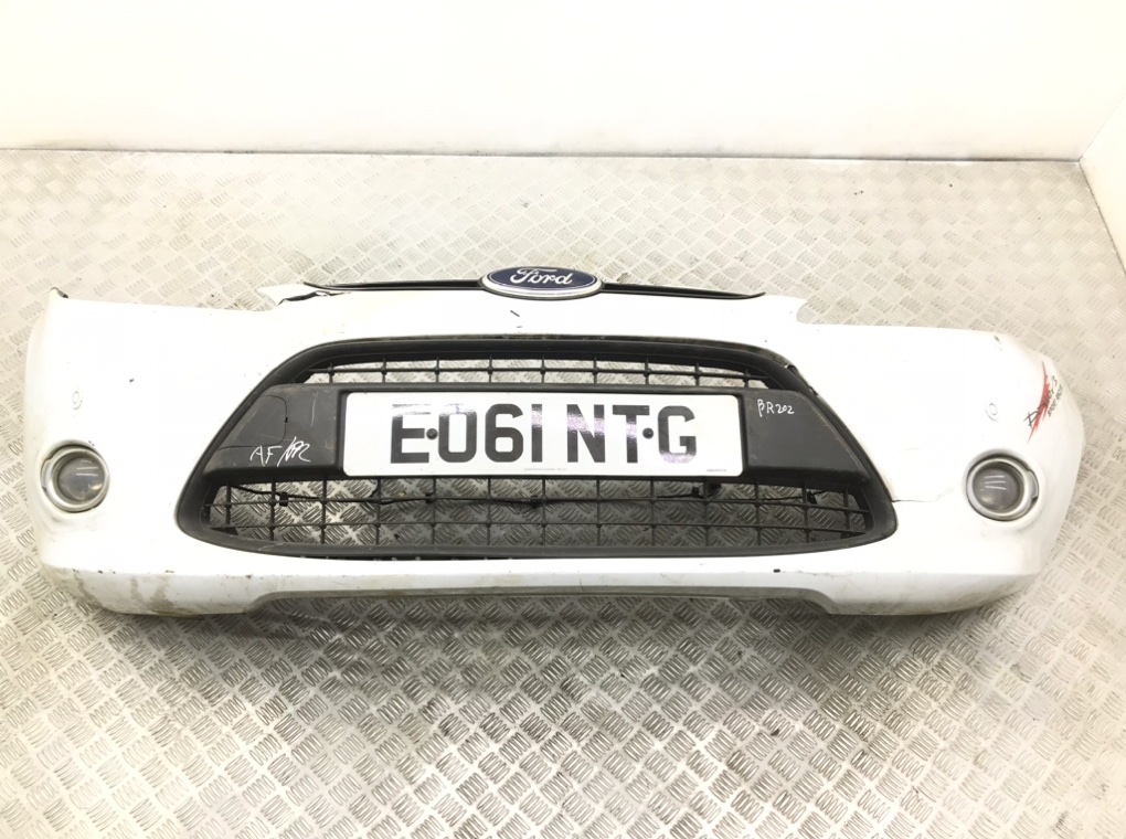 Бампер передний для Ford Fiesta, 2011 г. 1.4 TDCI дизель б/у