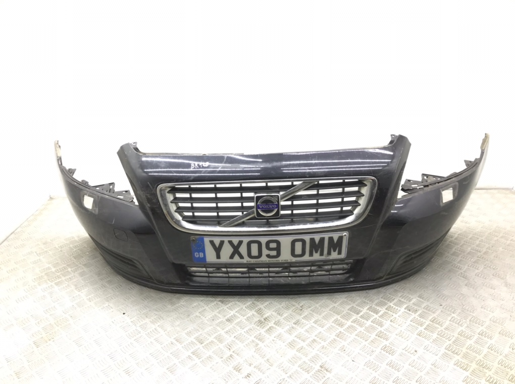 Бампер передний для Volvo V50, 2009 г. 1.8 i бензин б/у