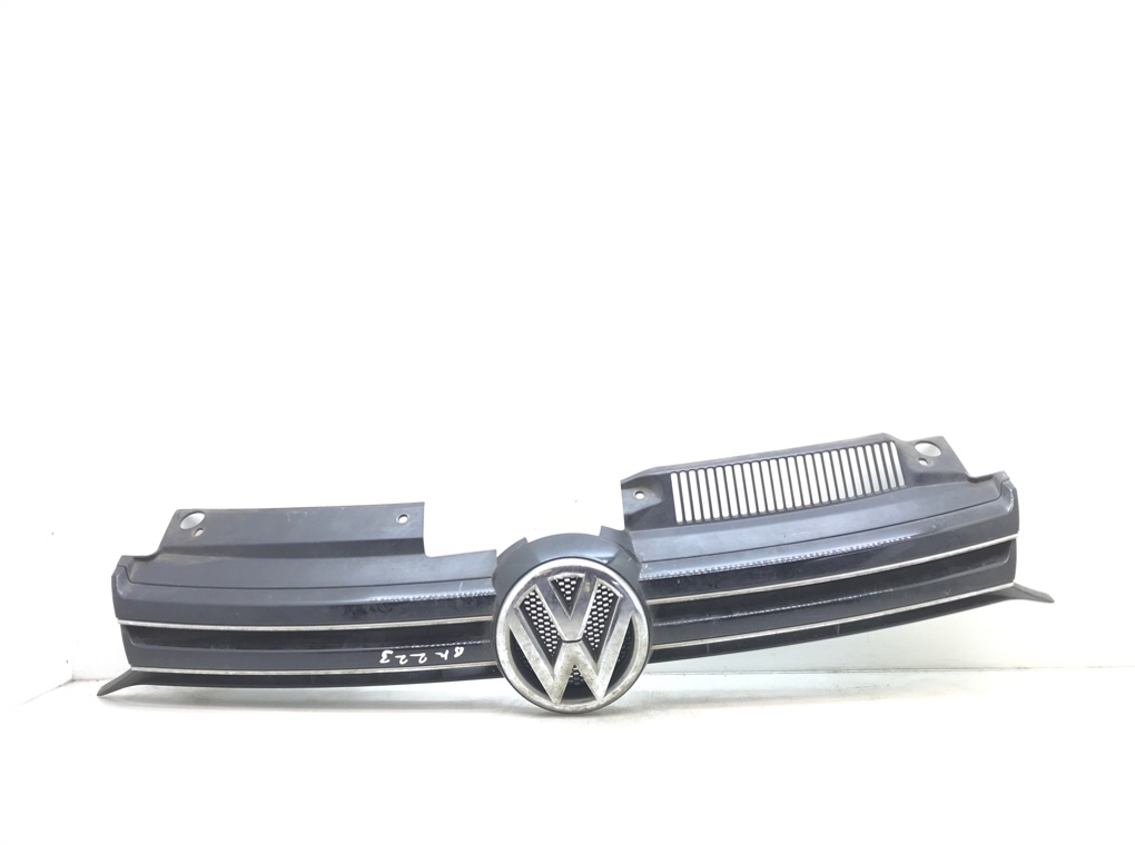 Решетка радиатора для Volkswagen Golf, 2010 г. 1.6 TDi дизель б/у