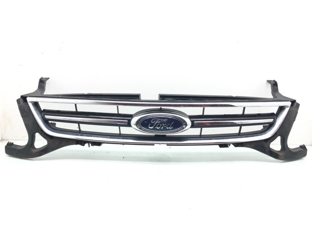 Решетка радиатора для Ford Mondeo, 2013 г. 2.0 TDCi дизель б/у