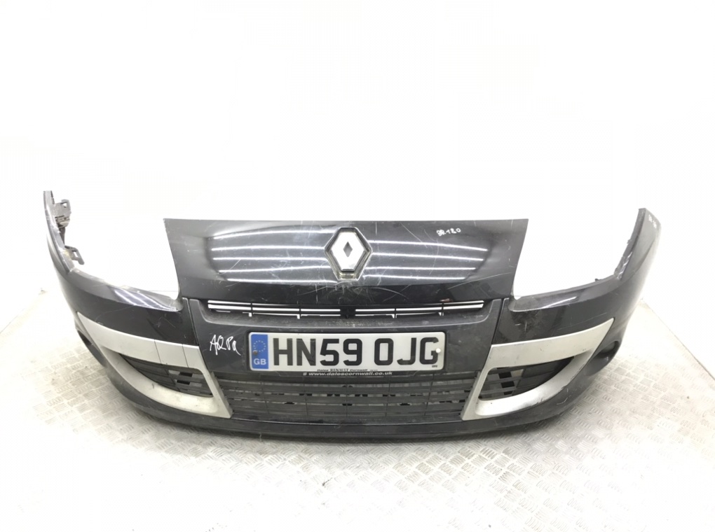 Бампер передний для Renault Scenic, 2009 г. 1.5 DCi дизель б/у