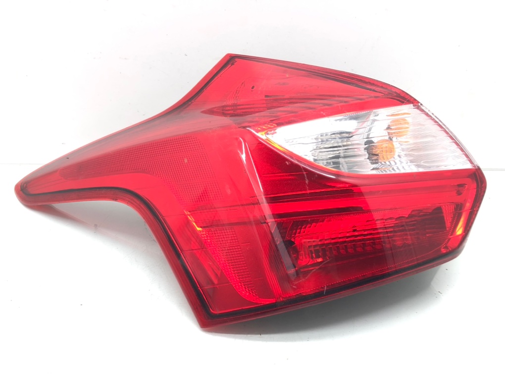 Фонарь задний левый для Ford Focus, 2014 г. 1.0 i бензин б/у