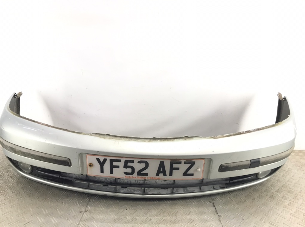 Бампер передний для Renault Laguna, 2003 г. 1.8 i бензин б/у