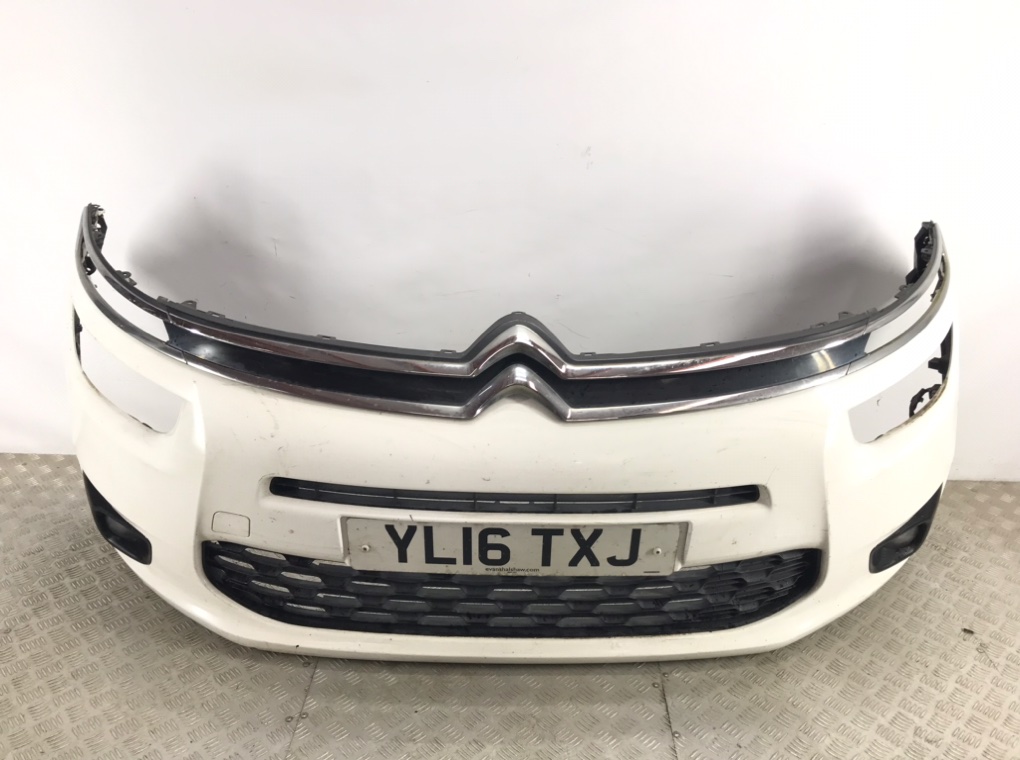 Бампер передний для Citroen C4 Grand Picasso, 2016 г. 1.6 HDi дизель б/у