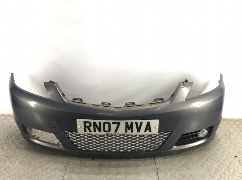Бампер передний для Mazda 5, 2007 г. 2.0 i бензин б/у