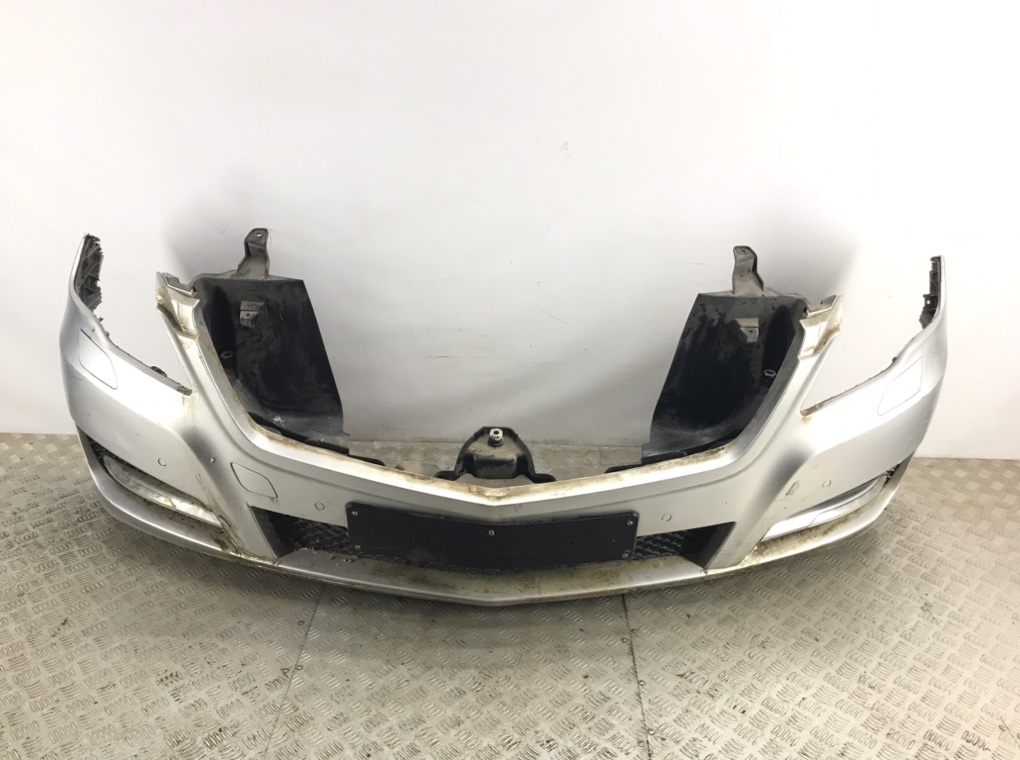Бампер передний для Mercedes R W251, 2012 г. 3.0 CDI дизель б/у