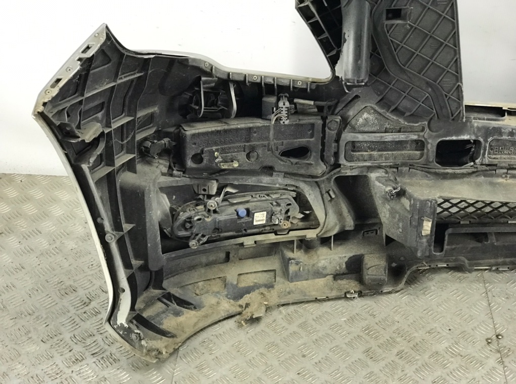 Бампер передний для Mercedes R W251, 2012 г. 3.0 CDI дизель б/у — фото 5